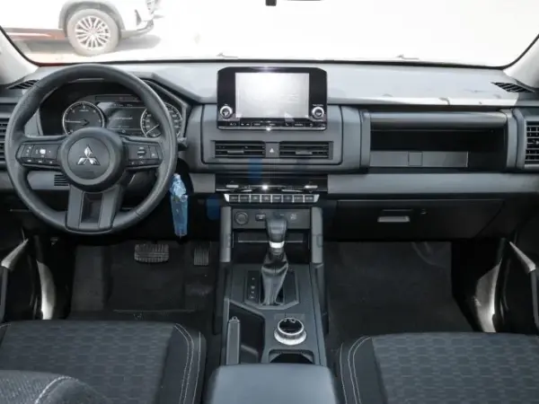 L200